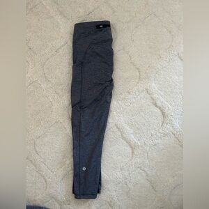 Women’s lululemon leggings.